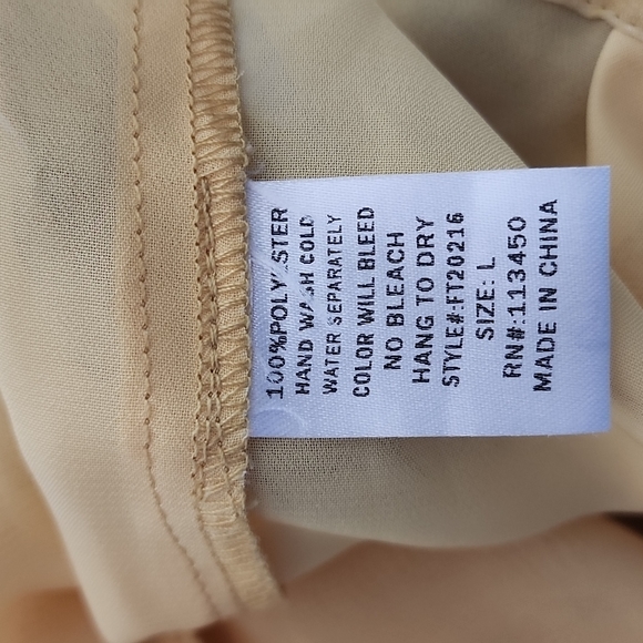 Luluria size Large Beautiful polyester see through,lining inside short sleeve - Picture 11 of 11